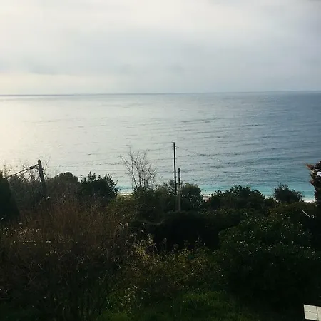 8 Personnes Acces Plage * Roquebrune-Cap-Martin