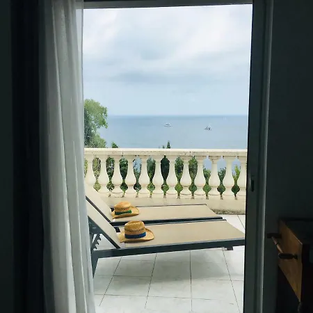 8 Personnes Acces Plage * Roquebrune-Cap-Martin